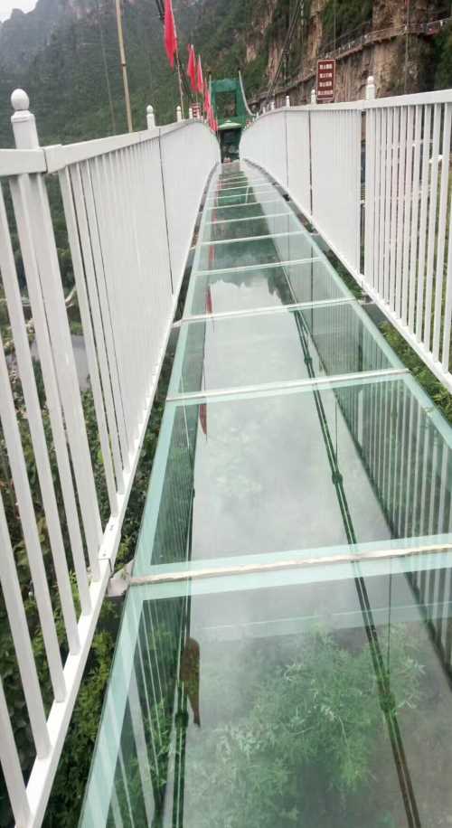 景区玻璃吊桥设计_玻璃吊桥安装相关