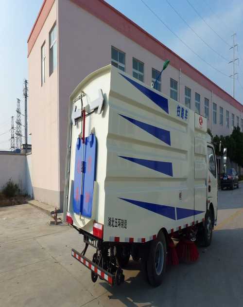 12吨洗扫车_湖南道路清扫车价格-济宁鸿福环卫设备有限公司