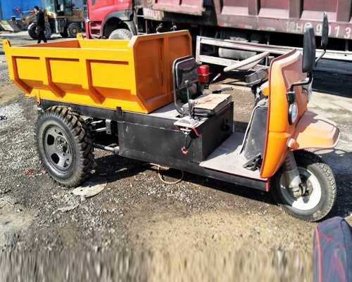 农用电动自卸三轮车生产厂家_带矿安证的铲土运输机械型号