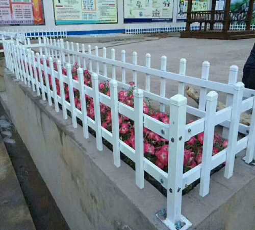 不锈钢公路护栏供应_农村公路护栏相关-安阳鼎成护栏有限公司