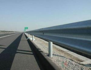 安徽高速桥梁护栏哪家好_波形护栏相关-河南启赞交通设施工程有限公司