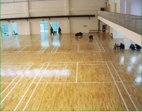 篮球馆运动木地板_实木复合地板相关-湖南德冠木业有限公司