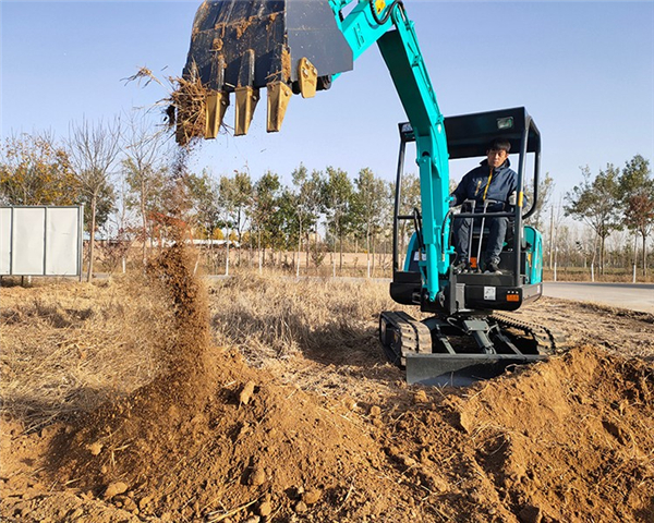 30小型挖掘机价位_小型液压挖掘机相关-湖南小钢建机有限公司