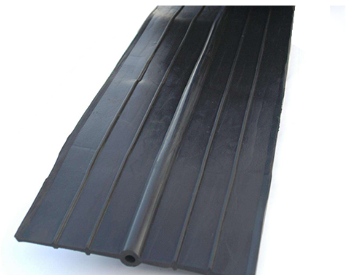 吉林排水板_排水板生产厂家相关-山东领翔新材料公司