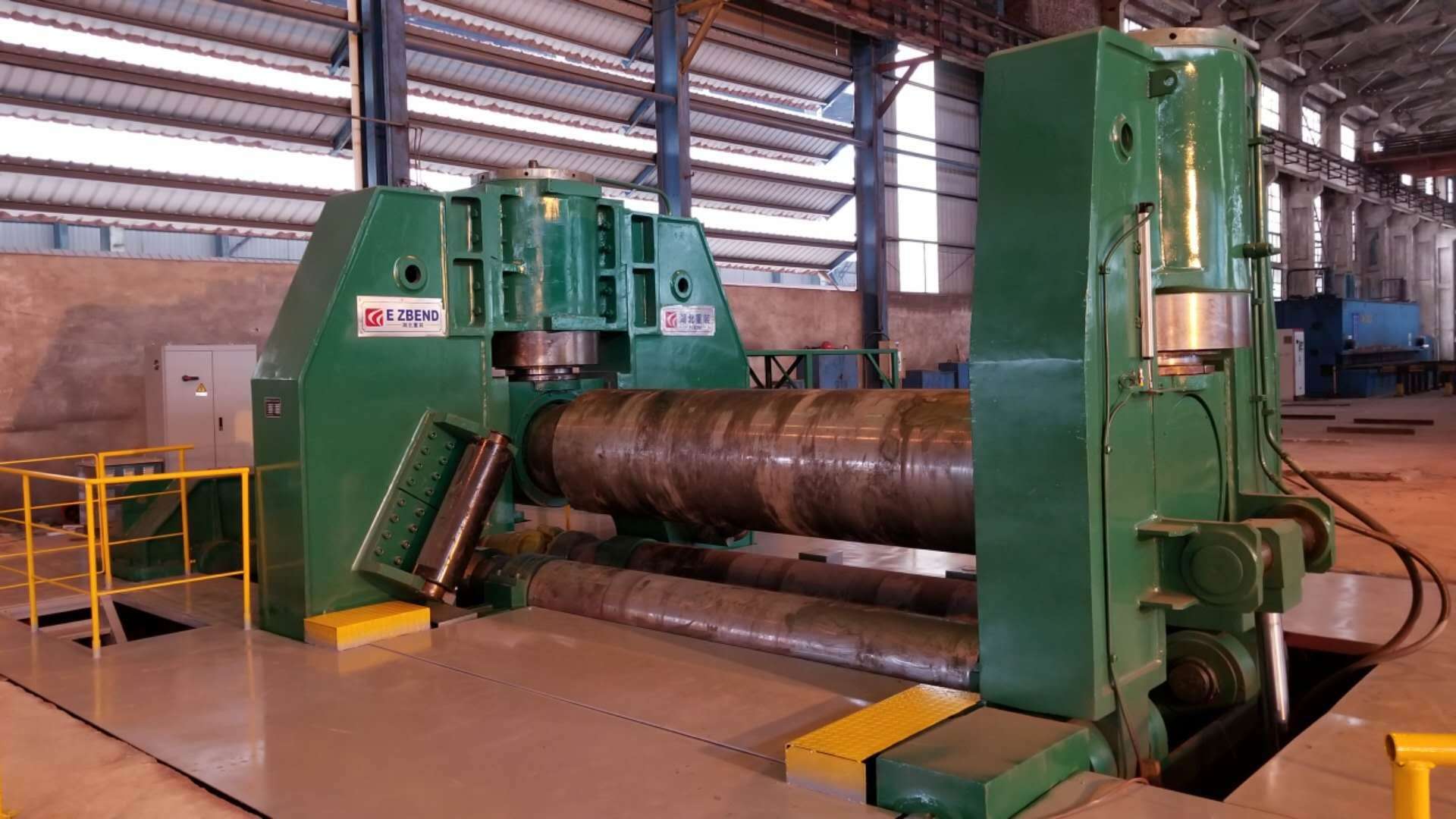 压力容器A1150/3200三辊卷板机定做-湖北鄂重重型机械有限公司