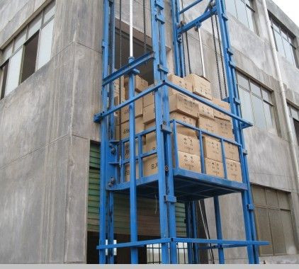小型简易升降机货梯生产商_链条式-山东启运机械有限公司