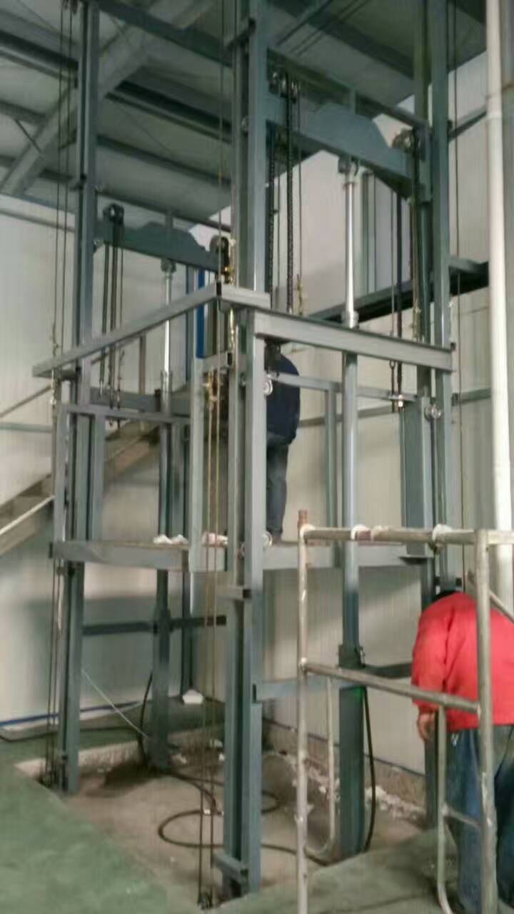 升降机货梯