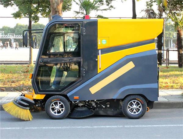 安徽电动扫地车多少钱一辆_物业扫地车相关-郓城鸿轩环卫设备有限公司