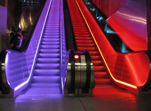 一台自动扶梯多少钱-新乡市锐进电梯有限公司