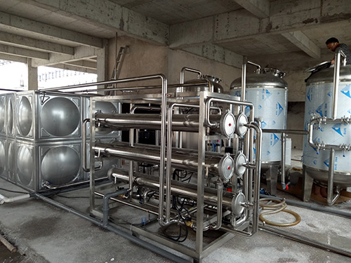 制纯净水的设备_RO反渗透纯水机相关-长沙小雨环保科技有限公司