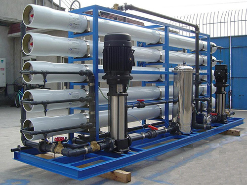 制纯水的设备_RO纯水机相关-长沙小雨环保科技有限公司