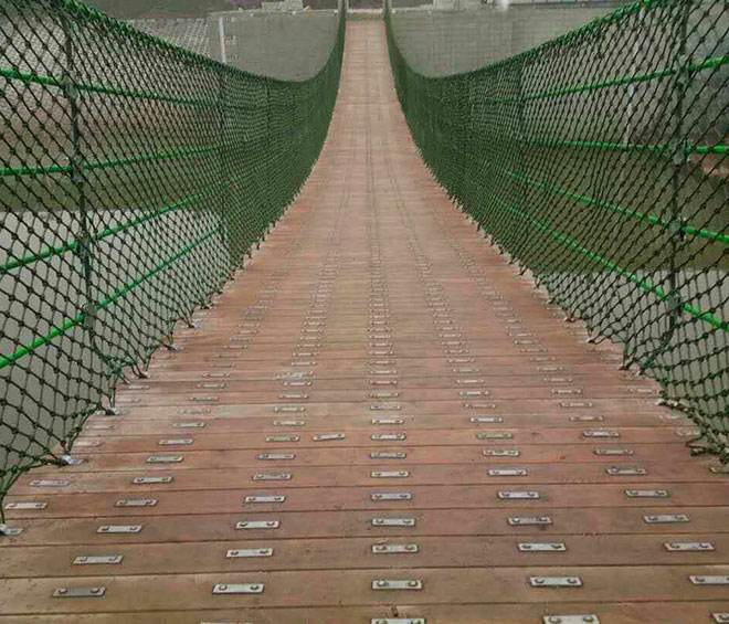 木质吊桥制造商-河南泽坤游乐设备有限公司