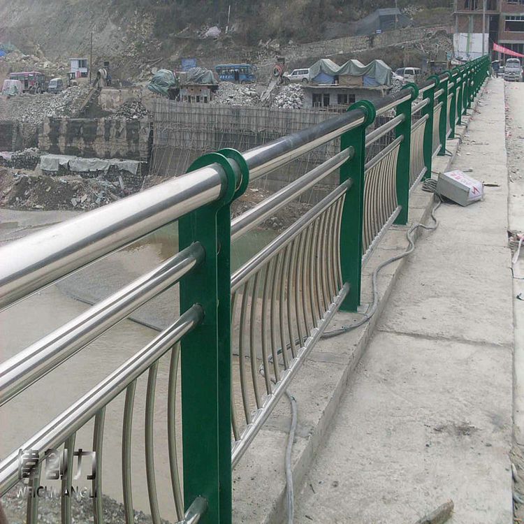 不锈钢复合管护栏桥梁栏杆桥梁人行道护栏_不锈钢复合管护栏