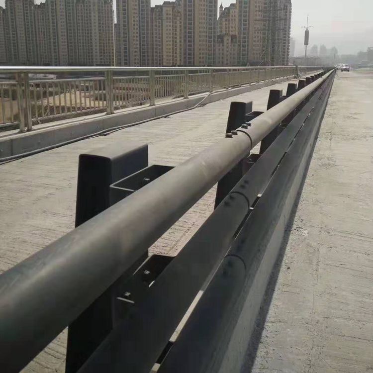 安顺提供桥梁栏杆厂家_质量好防撞设施加工-山东远征金属材料有限公司