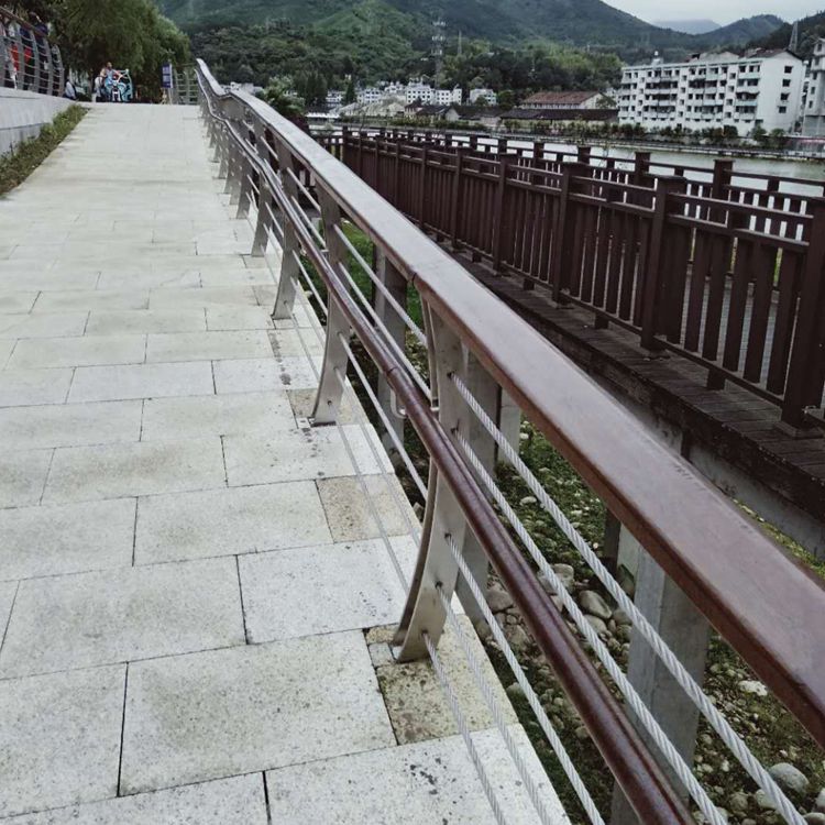 河南质量好桥梁护栏栏杆多少钱_提供安全、防护加工-山东远征金属材料有限公司