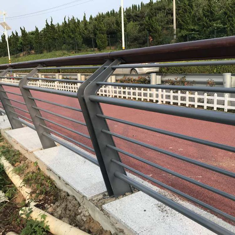 贵州哪里有桥梁护栏栏杆加工_提供安全、防护多少钱-山东远征金属材料有限公司