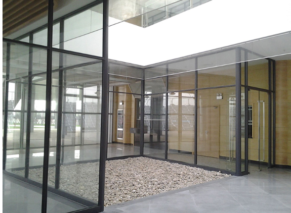 德州玻璃隔断设计公司_玻璃隔断与吊顶-千喜丰尔系统门窗