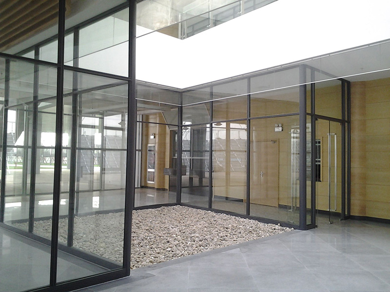 聊城玻璃办公室隔断设计_政府隔断与吊顶厂-千喜丰尔系统门窗