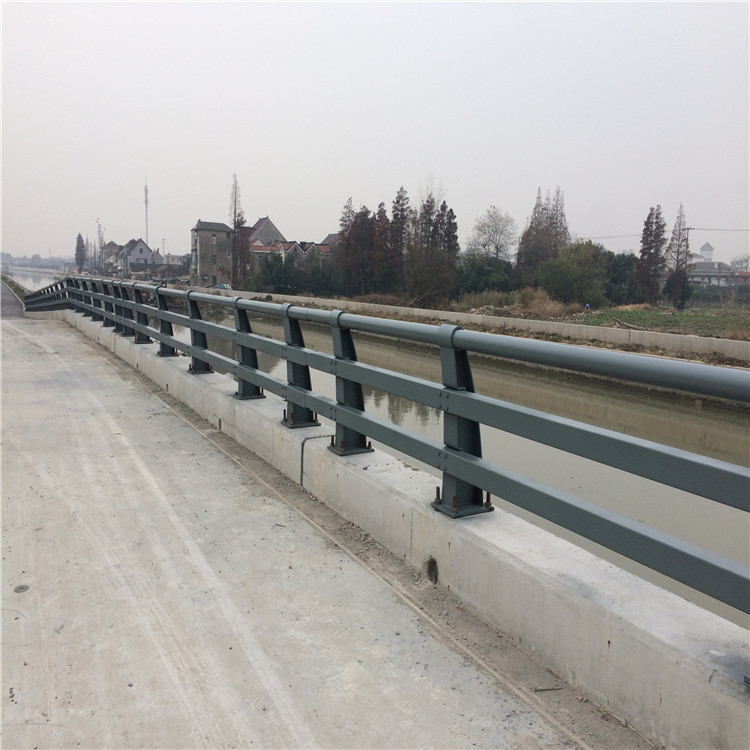 贵州哪里有桥梁钢护栏厂家直销-山东博鸣金属制造有限公司