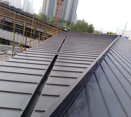 长沙氟碳漆铝镁锰金属屋面板多少钱_铝镁锰金属屋面板工厂相关-武汉建大威坤钢构工程实业有限公司