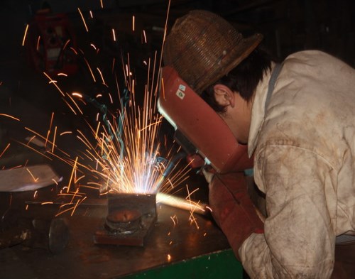 邓州电焊价格_镀锌电焊网相关-焦作市厦工工程机械职业培训学校