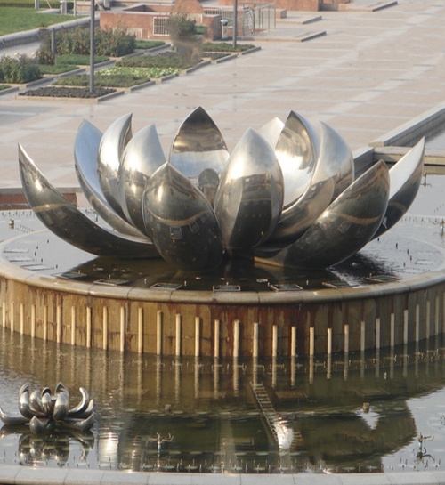 贵州镜面不锈钢雕塑定做_人物雕塑-深圳市东方韵造型艺术有限公司