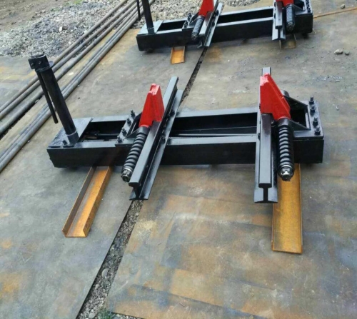 焊接型压轨器订购_铁路轨道交通设备器材厂家-林州市正大煤矿机械有限公司