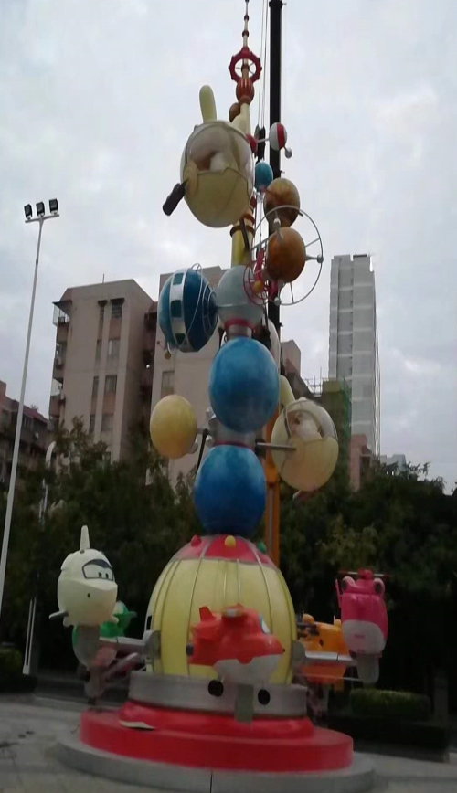 上海玻璃钢商城广场美陈雕塑_美陈雕塑生产厂家相关-深圳市东方韵造型艺术有限公司