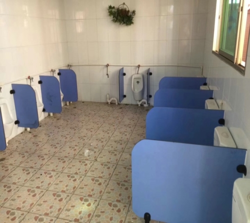 郑州正规公共洗手间隔断价格_卫生间隔断相关-洛阳市洛龙区朵阳装饰材料商行