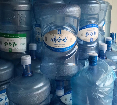 郑州知名桶装水购买_进口食品、饮料-新乡市若雨商贸有限公司