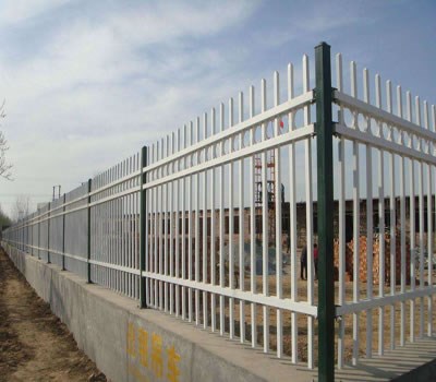 延边锌钢护栏网厂家_锌钢护栏工程相关-沈阳德祥金属网栏有限公司