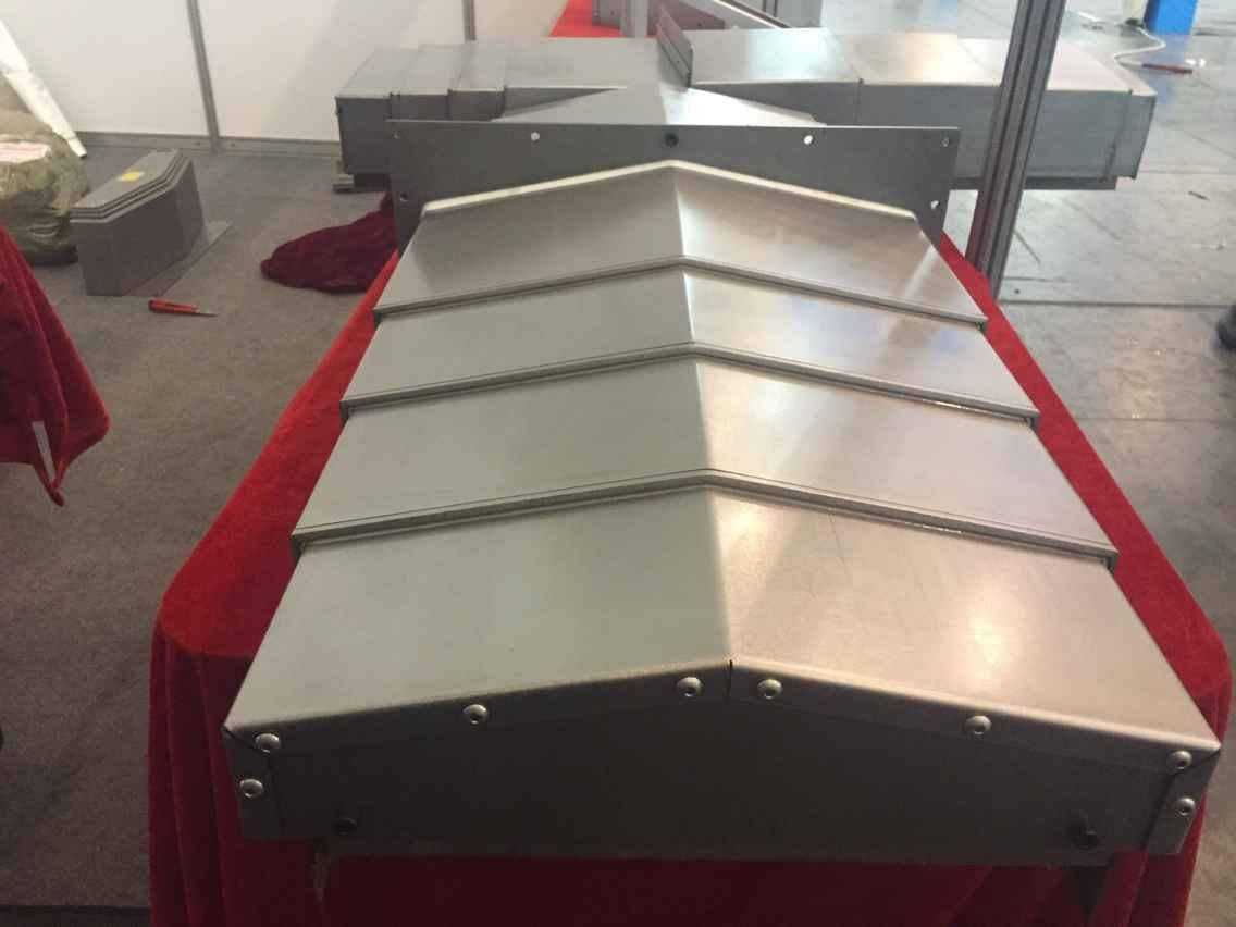 钢板护罩_风琴式机床护罩相关-沧州鑫翔机床附件制造有限公司