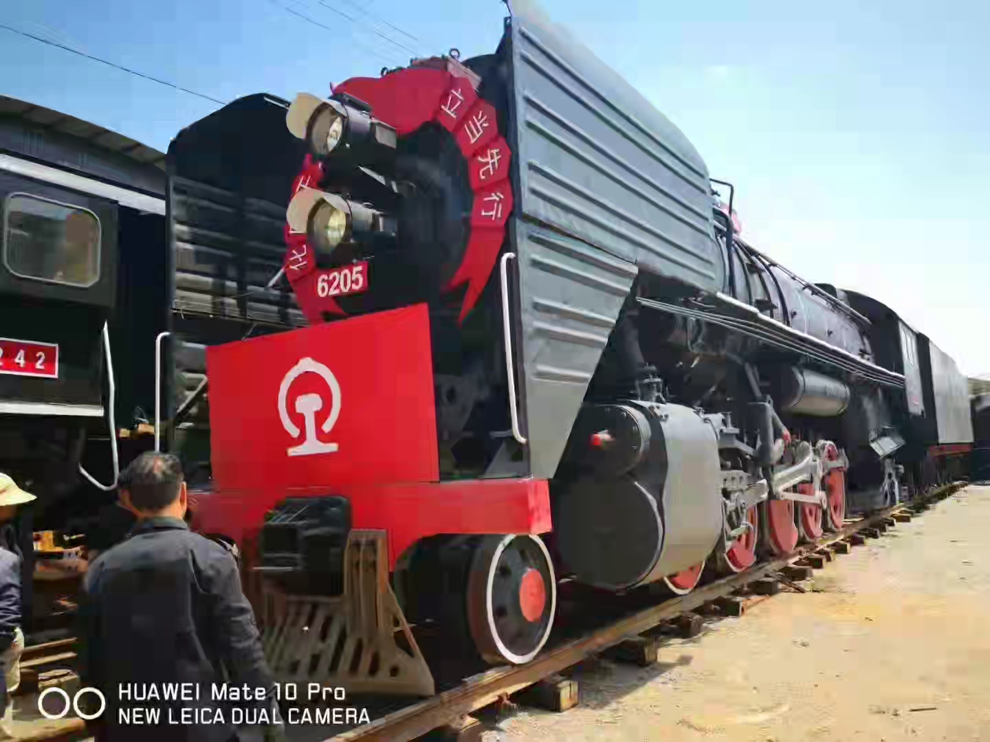 西藏旧蒸汽机车出售_提供二手设备转让-河北尹祥废旧物资回收有限公司