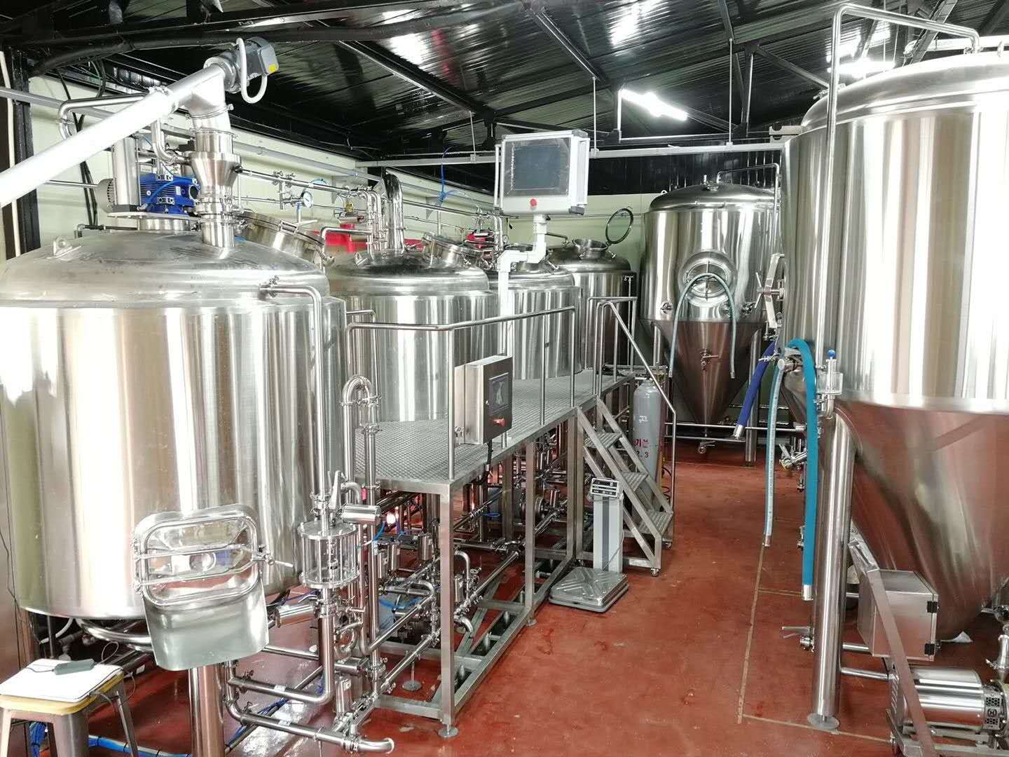 二连浩特酒吧啤酒设备_家用*酒及饮料生产设备-济南正麦机械设备有限公司