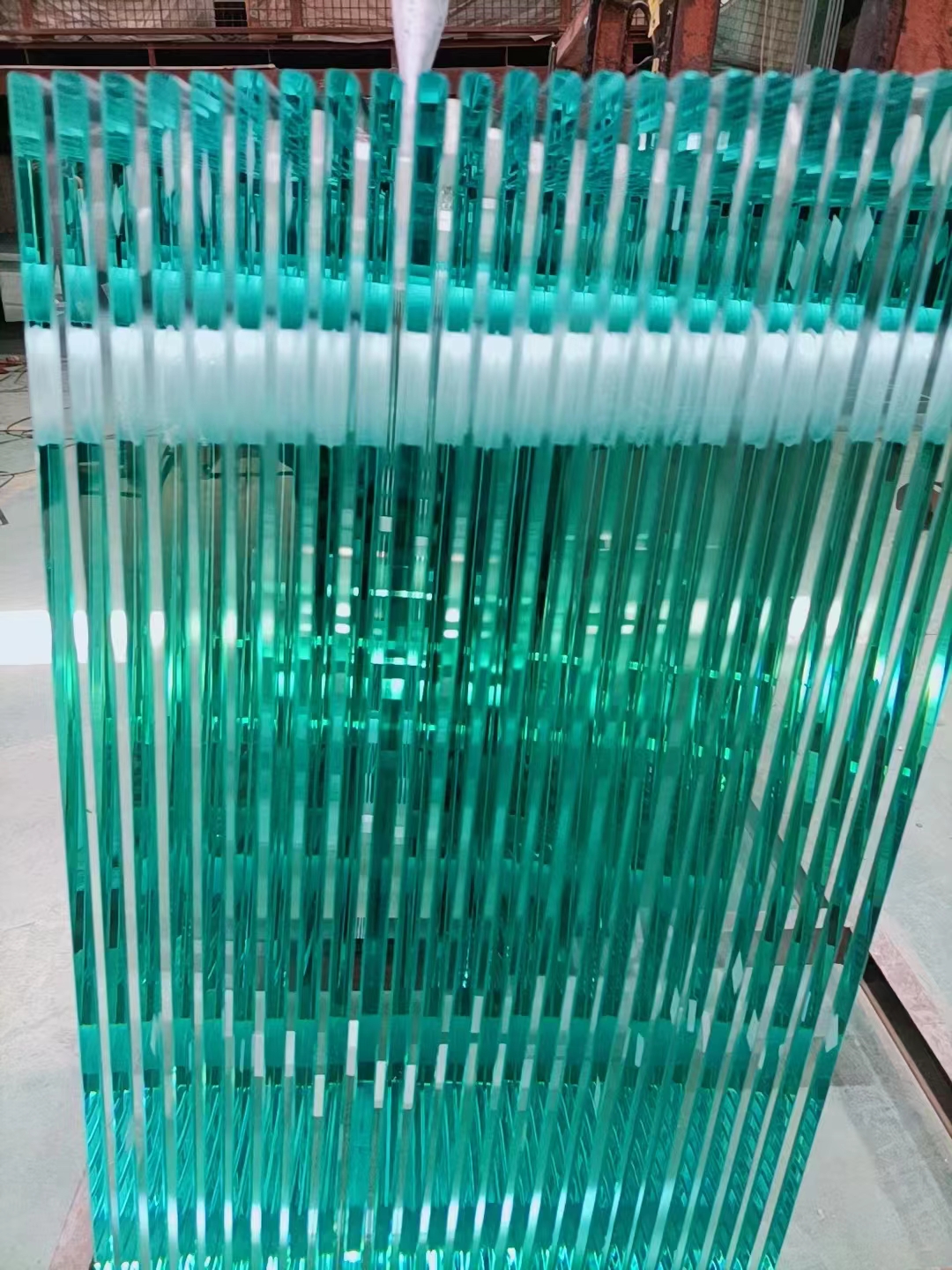卫浴钢化玻璃