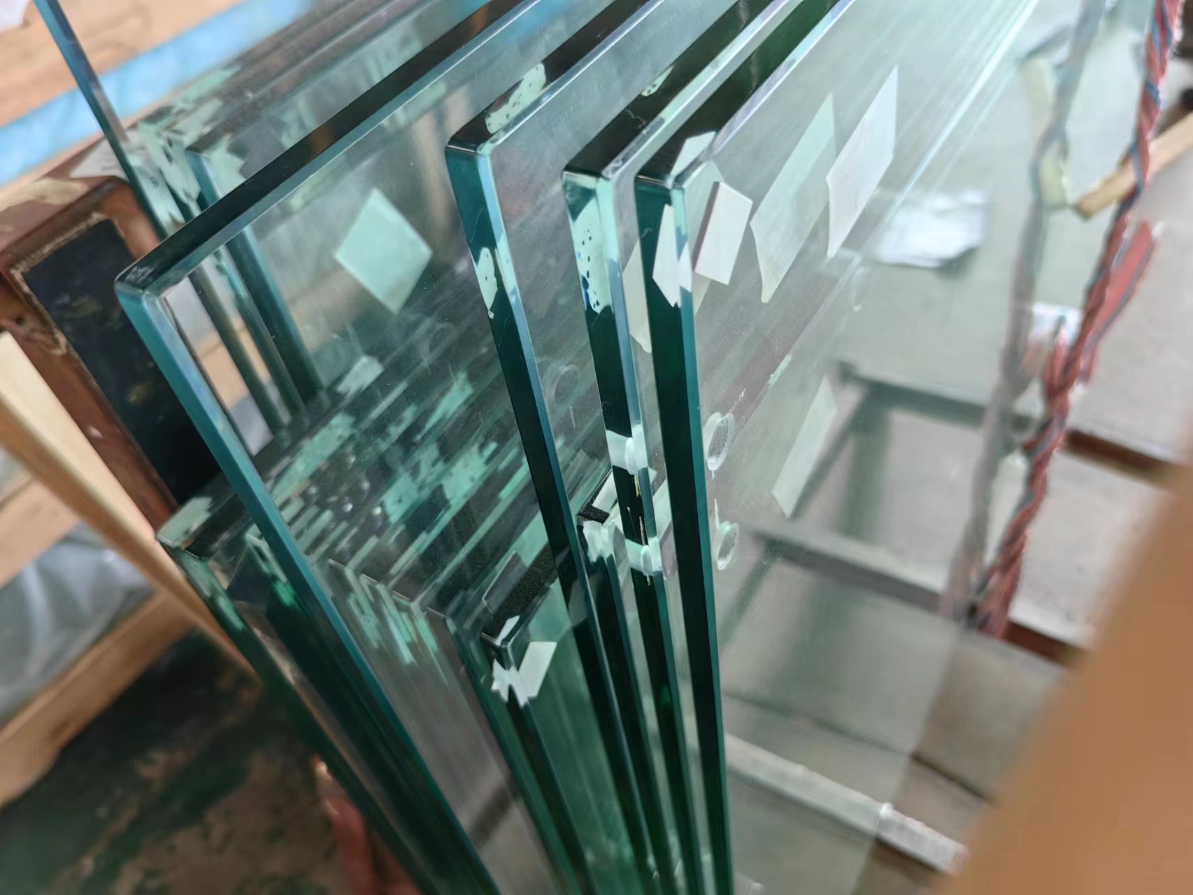 异形钢化玻璃