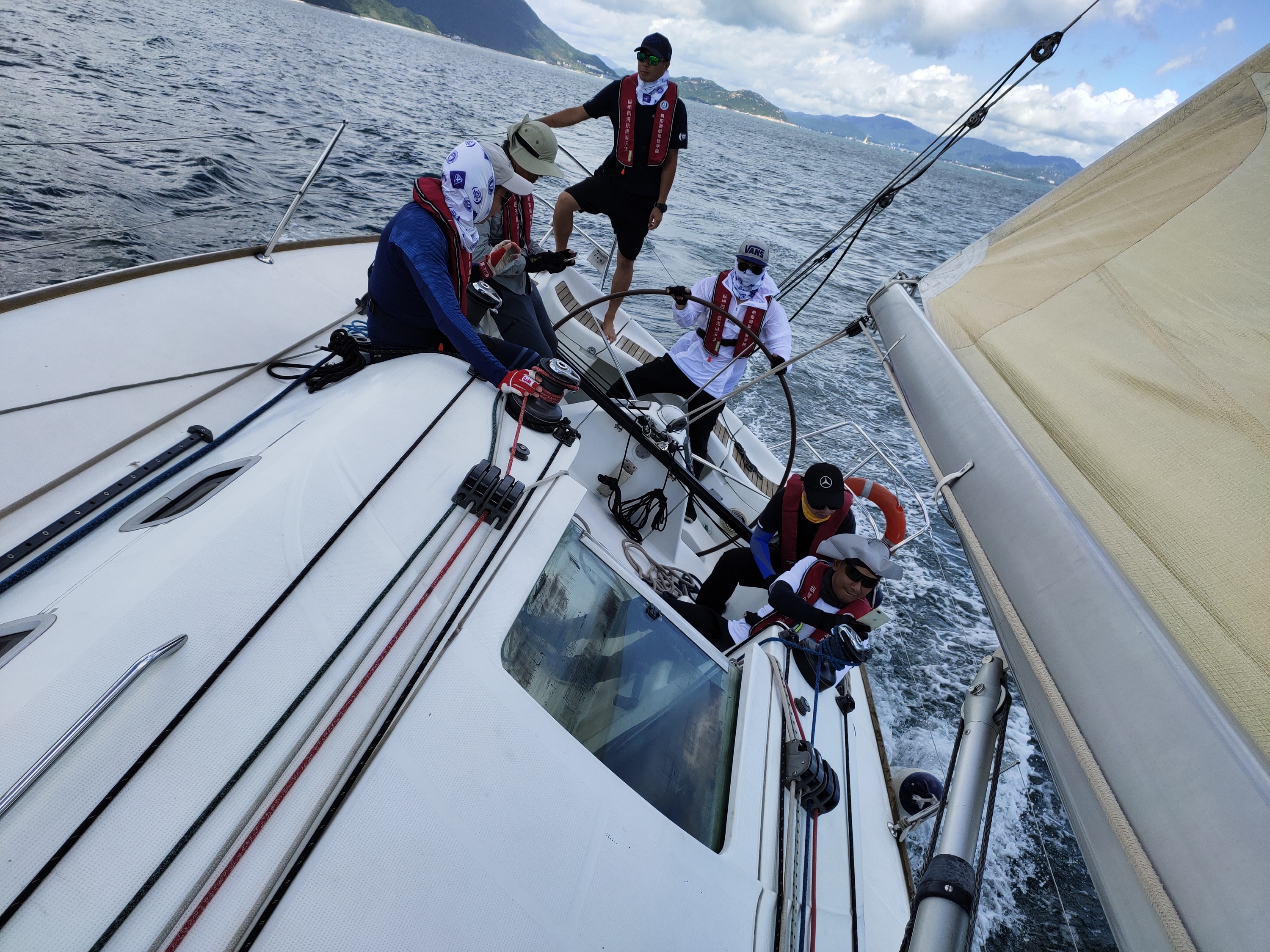 海事局游艇驾驶证a2f中帆协帆船驾驶适任证b级课程帆船游艇驾驶培训