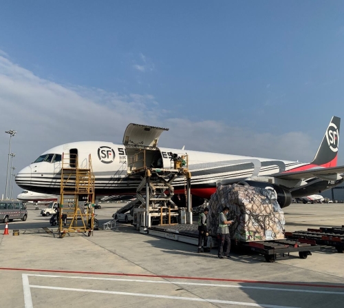 青岛正规航空行李托运价格_专业国内空运-山东鲁滨逊国际货运代理有限