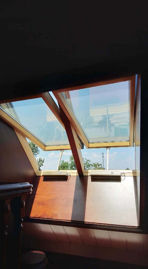 屋顶采光窗_屋顶